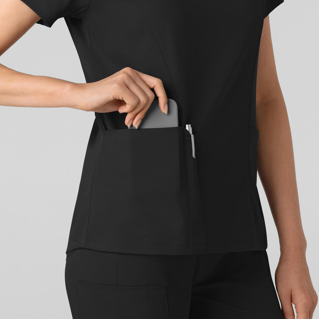 WonderWink Boundless Women's 2-Pocket V-Neck Scrub Top